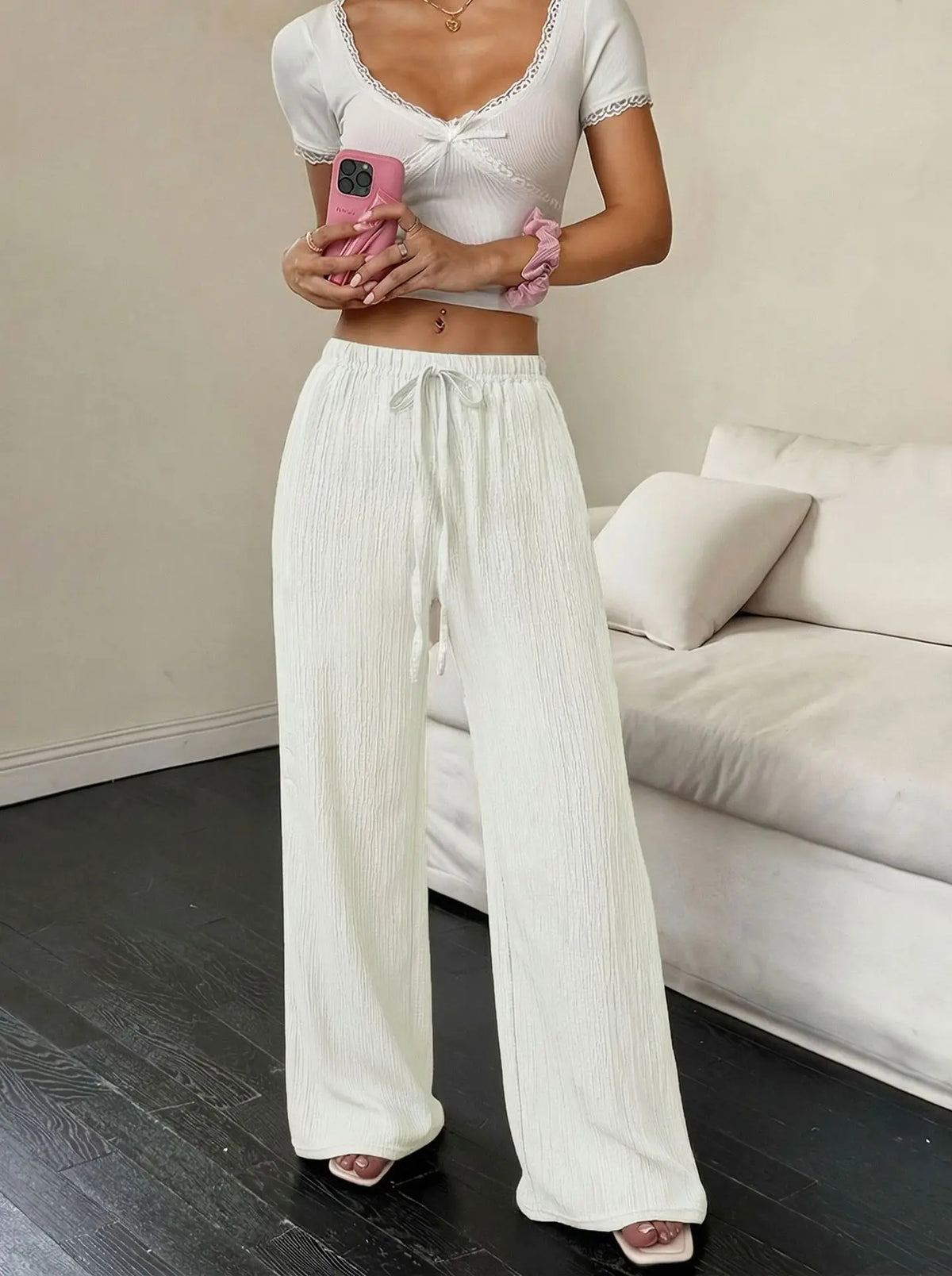Pantalón de pierna ancha de cintura alta con cordón