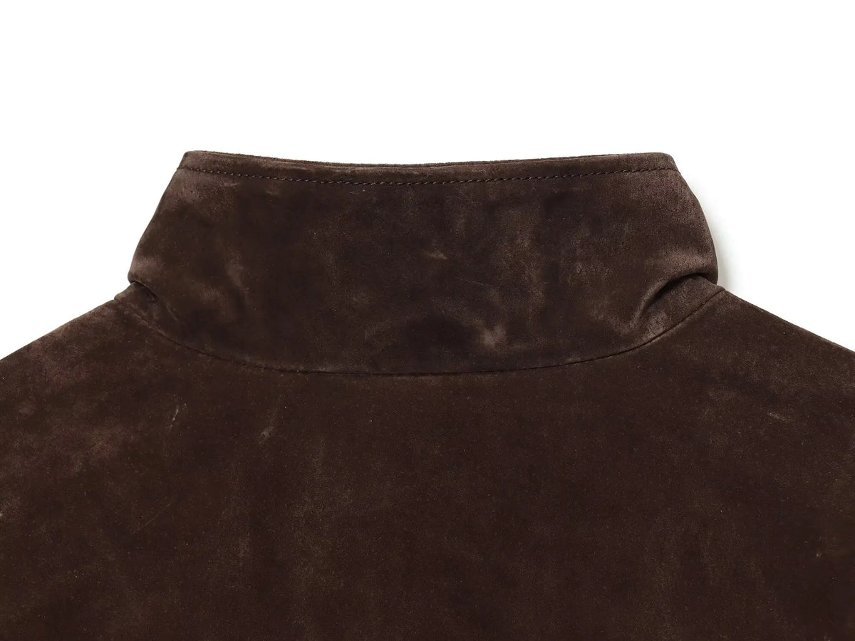 Chaqueta ajustada de cuello alto con cremallera y bolsillos