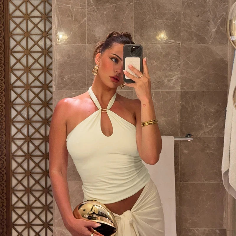 Top corto halter con espalda descubierta